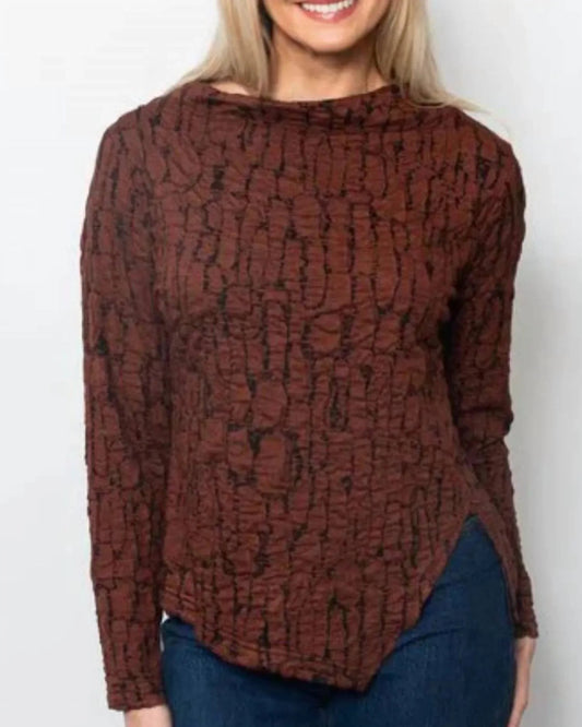 Blister Knit Asymmetrical Hem Top