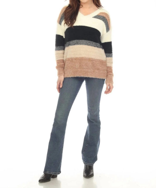 Gestreifter Pullover mit Rundhalsausschnitt