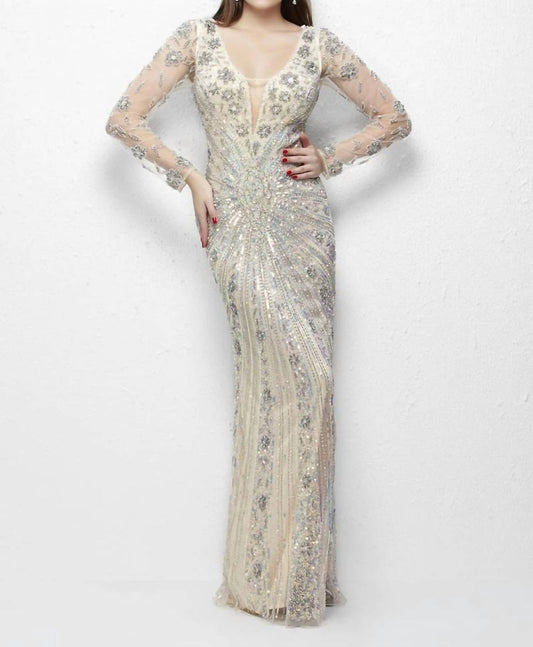 Langärmeliges besticktes Abendkleid
