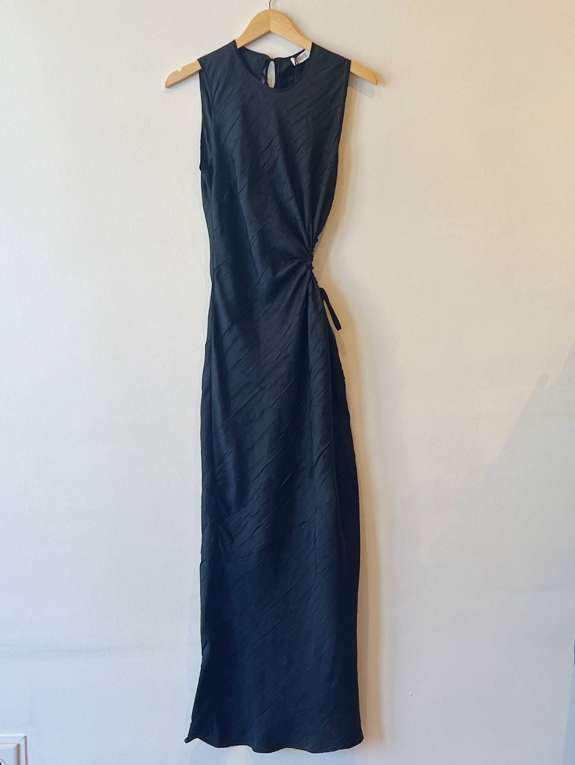 GATHERED CUTOUT MAXI DRESS