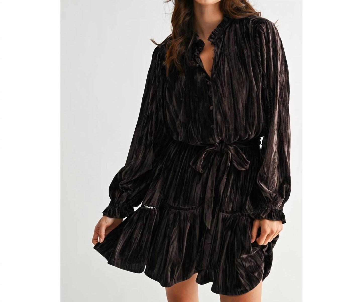 Mini-Samtkleid mit Nahtdetails