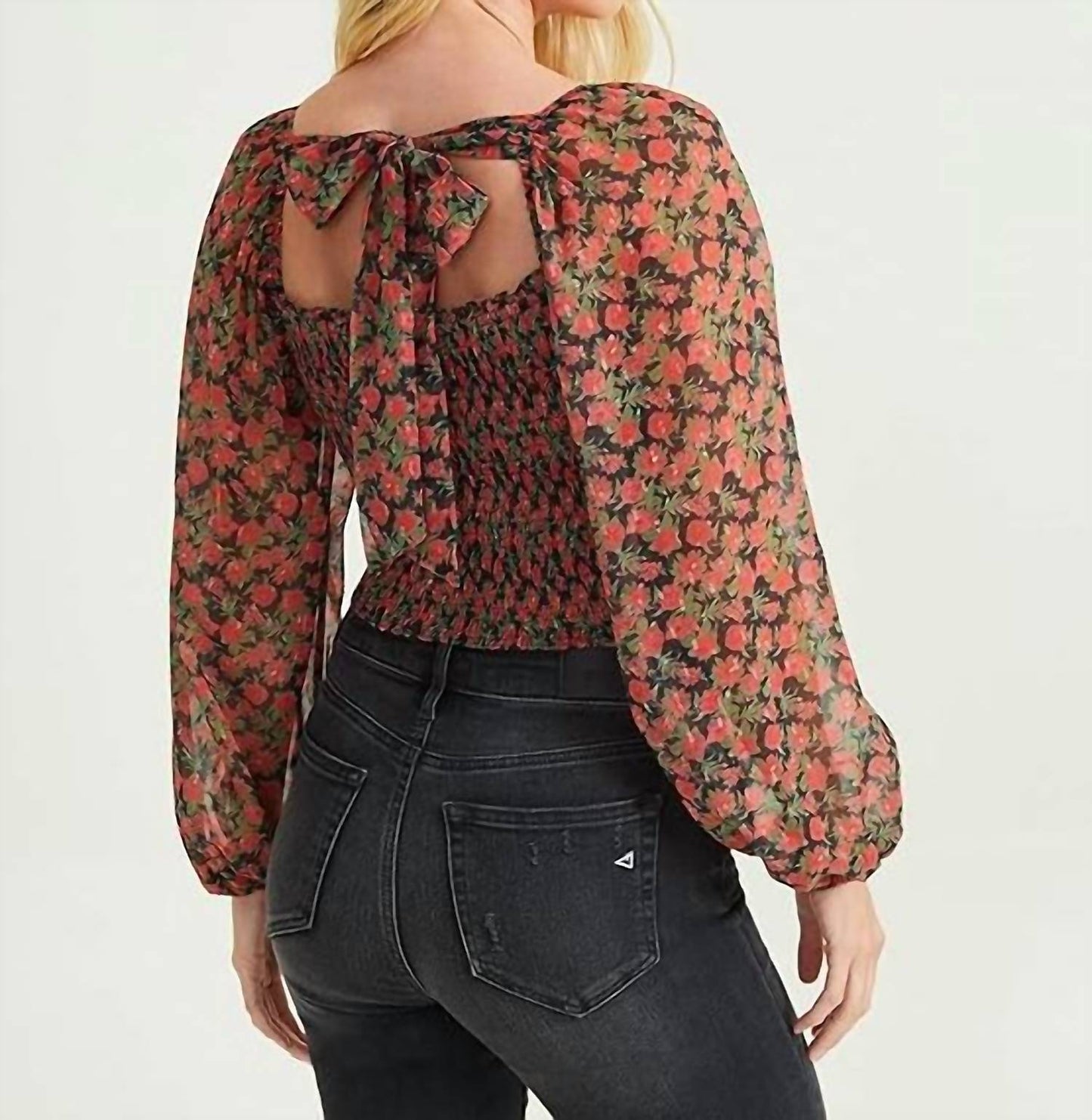 Eng anliegendes Langarmshirt
