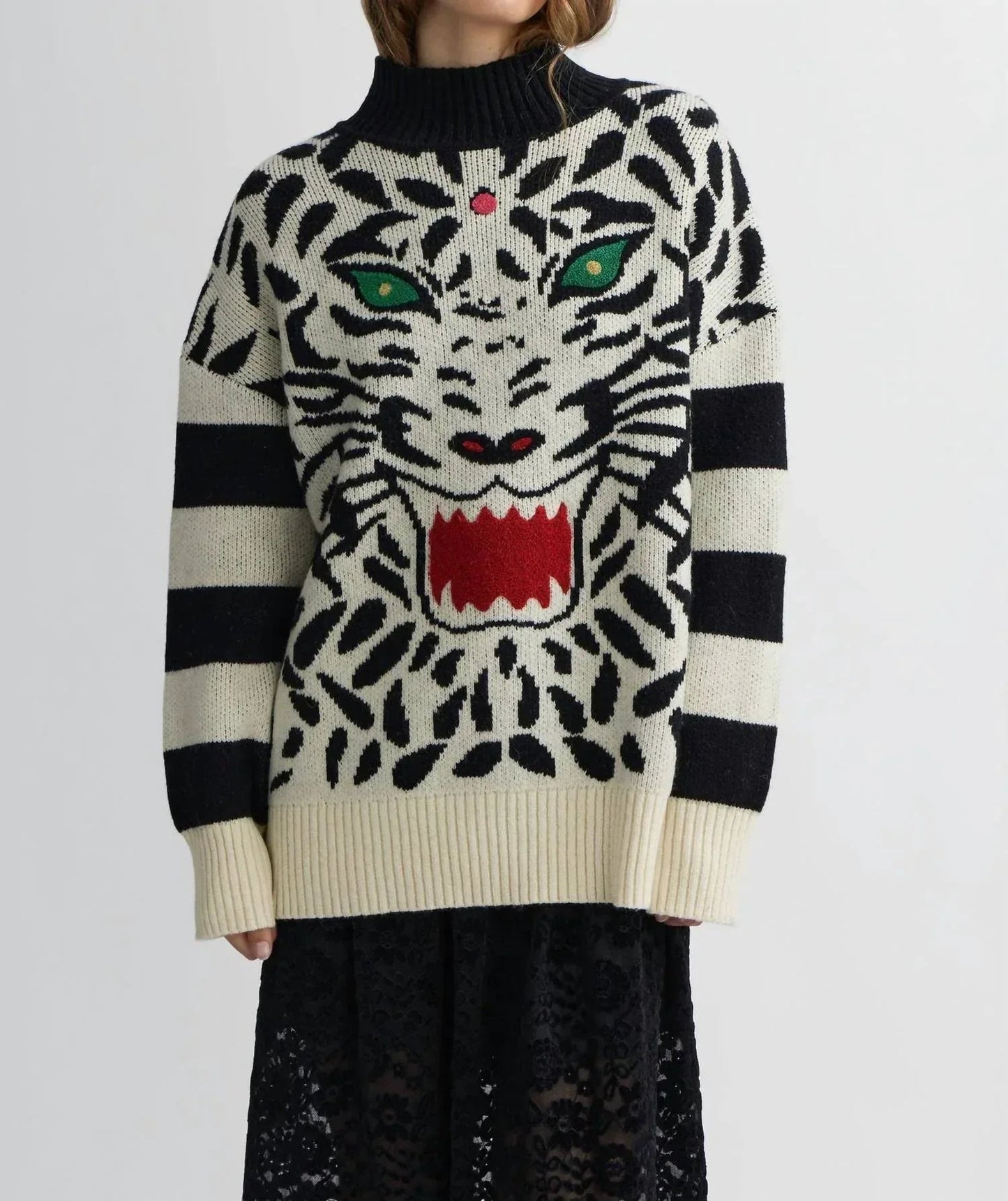 Gestrickter Tigersweater
