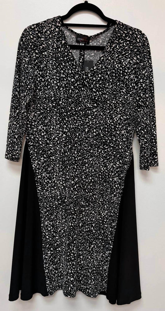 Women's Three Quarter Sleeve Natasha Dress