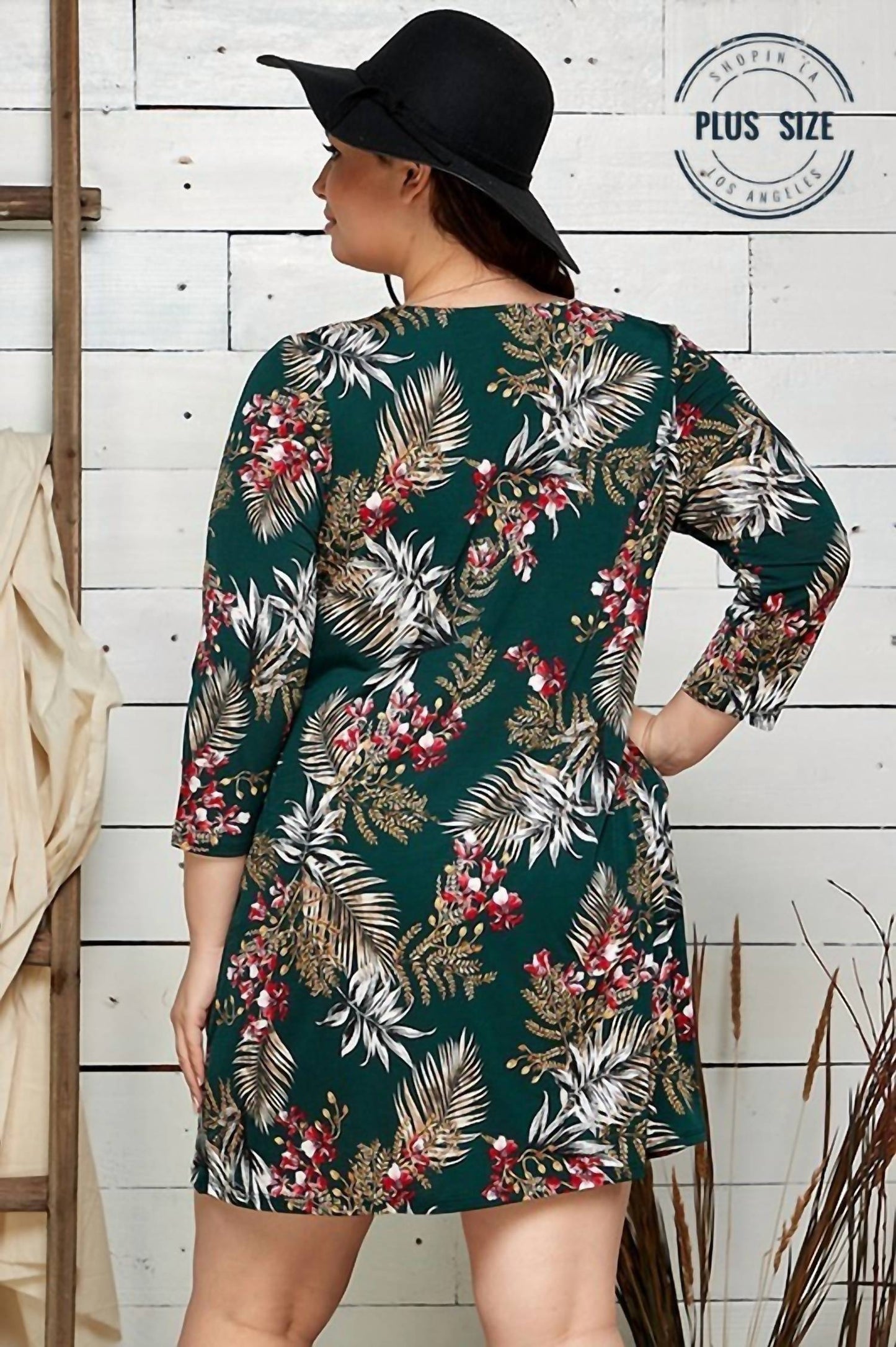 Perfektes florales Mini-Kleid für den Urlaub – Große Größen