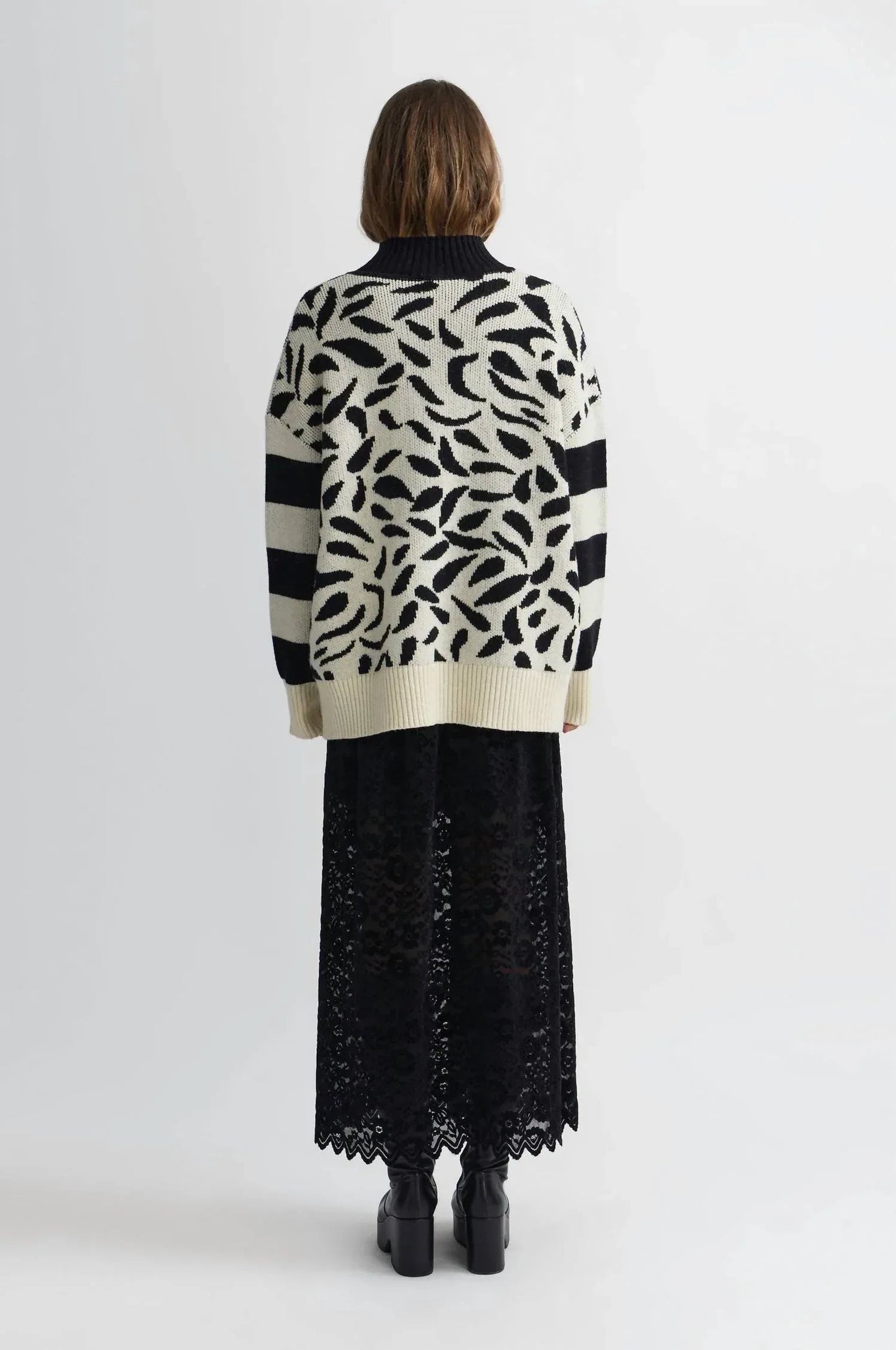 Gestrickter Tigersweater