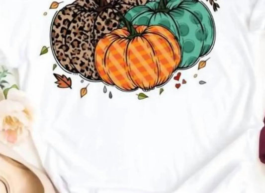 Women's Fall Pumpkin With Leaves Shirt