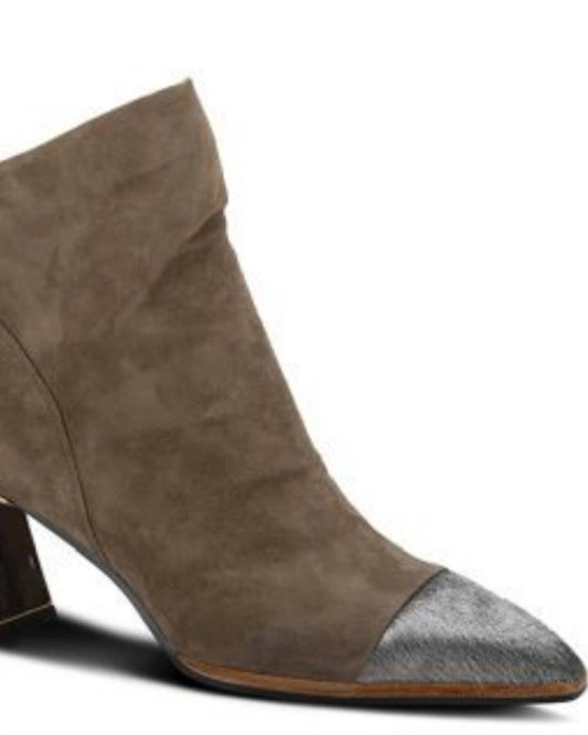 Women's Bellaxis Ankle Boots
