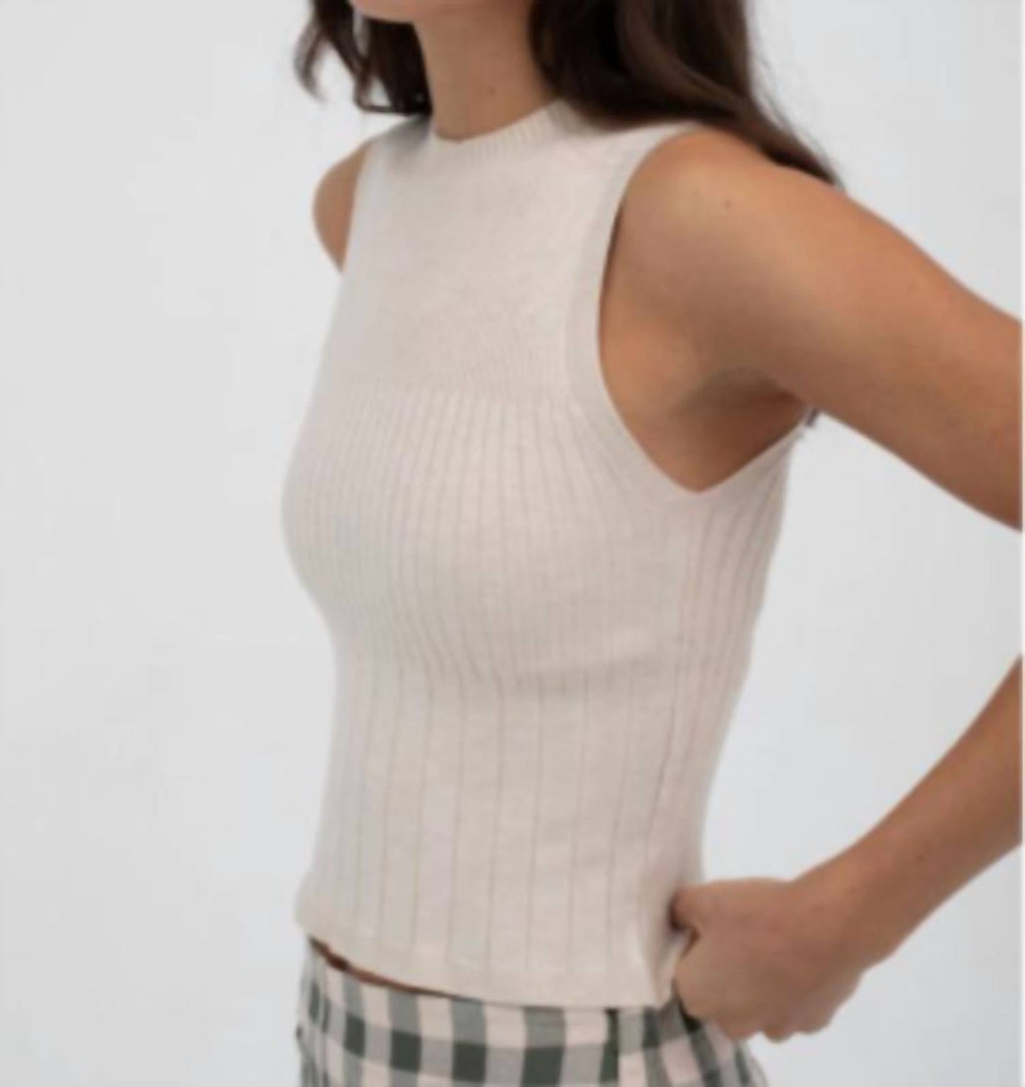 Seef Sleeveless Tank Top