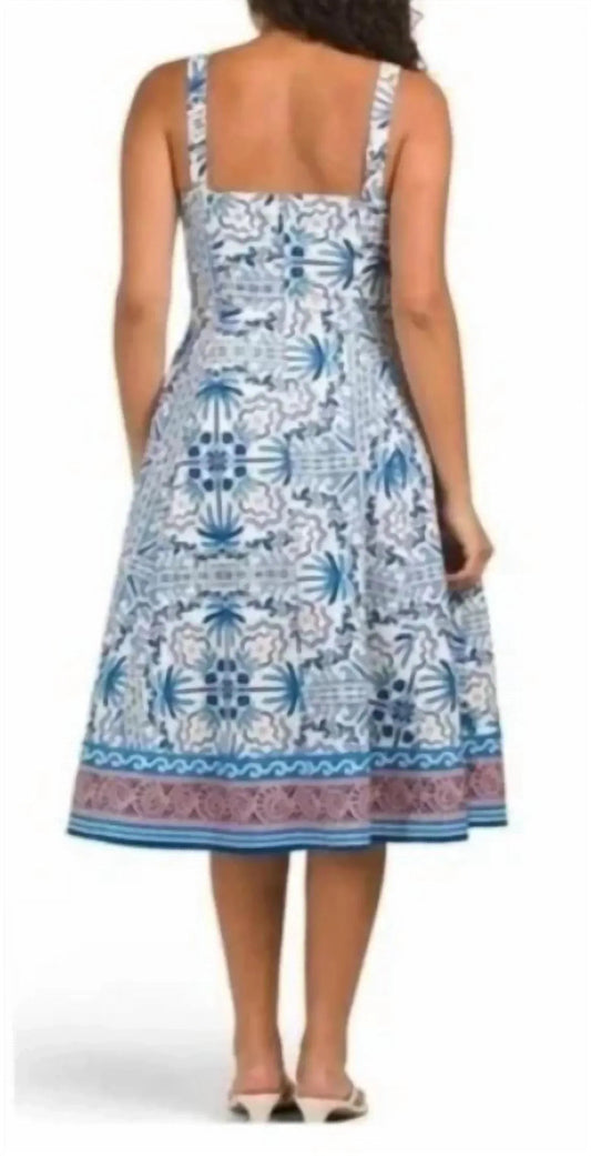 Midikleid mit Fliesenmuster und Herzausschnitt