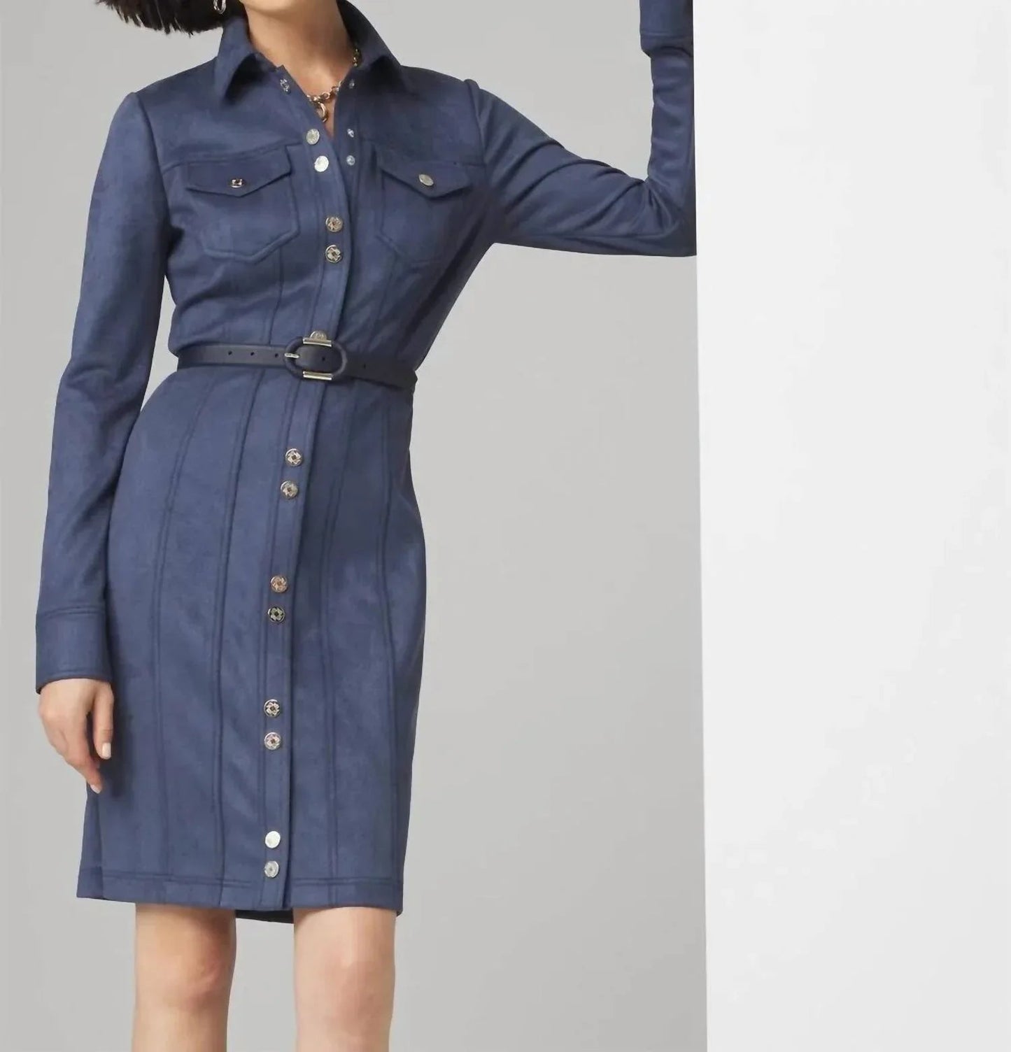 Langärmliges Shacket-Kleid aus Wildlederimitat