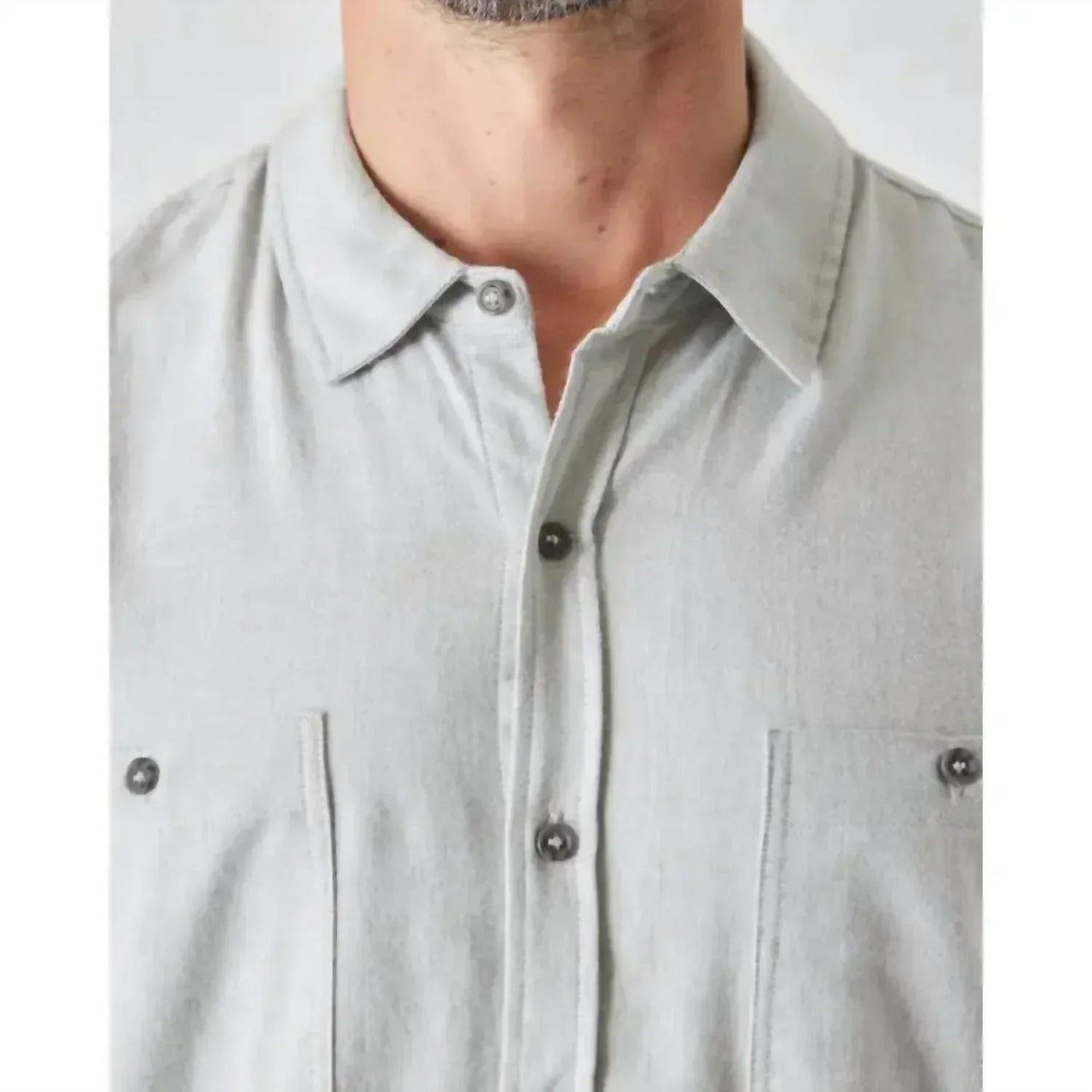 Leichtes Button-Up-Hemd