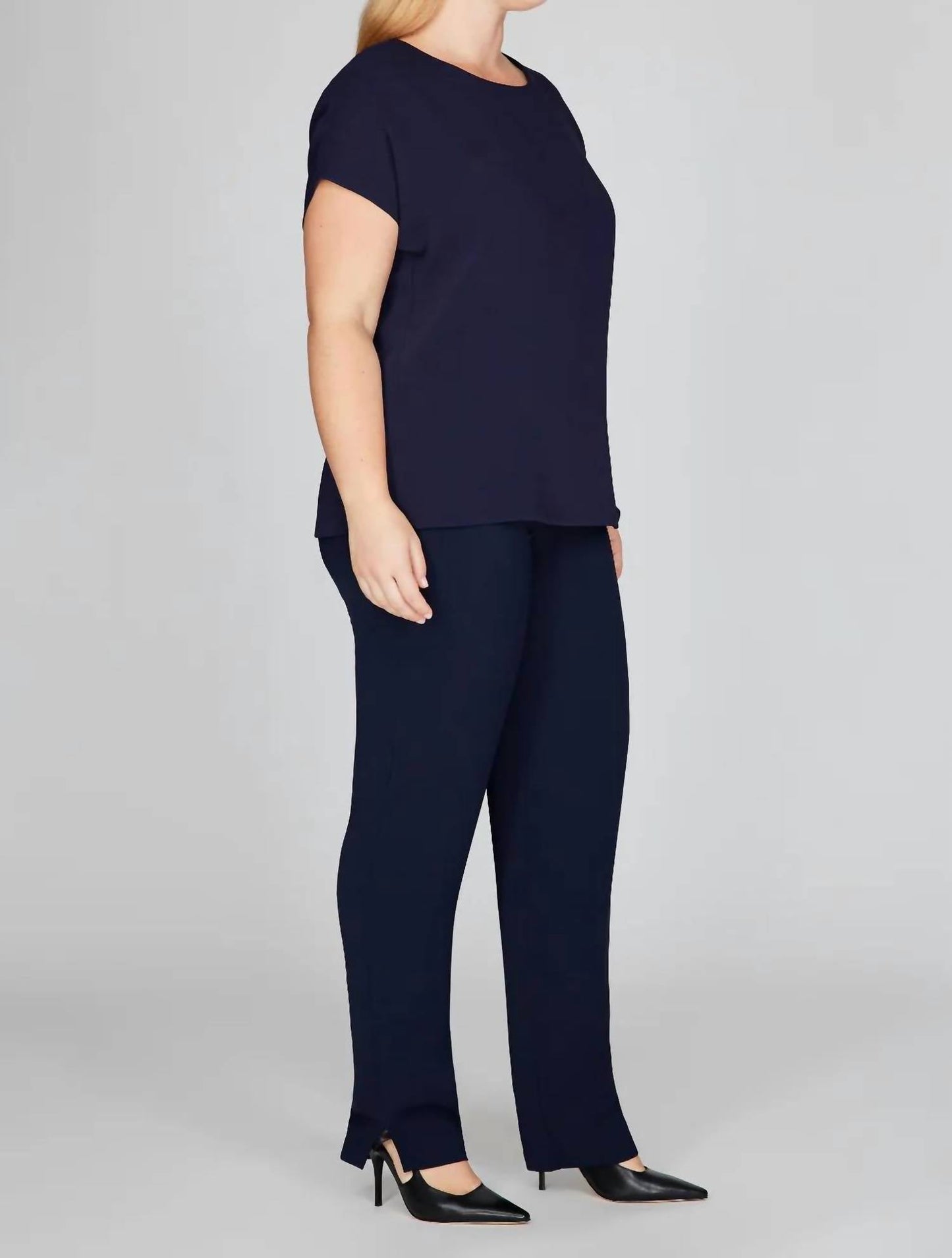 Lustrous Crepe Essential Narrow Leg Pant