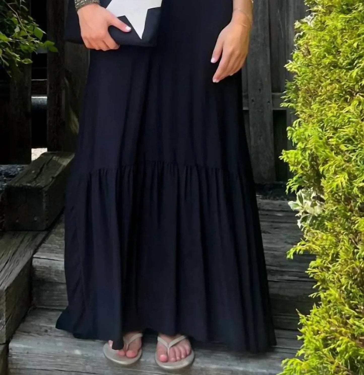 Sofie V-Ausschnitt Maxikleid mit Stufenrock