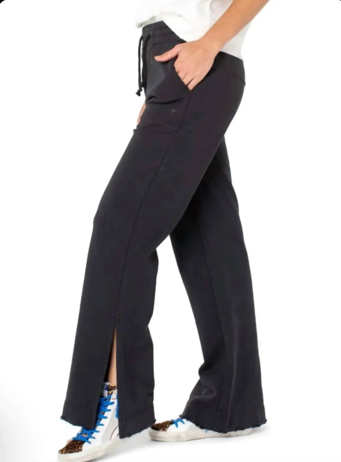 Die Chute Hose mit Bindebund und Schlitz