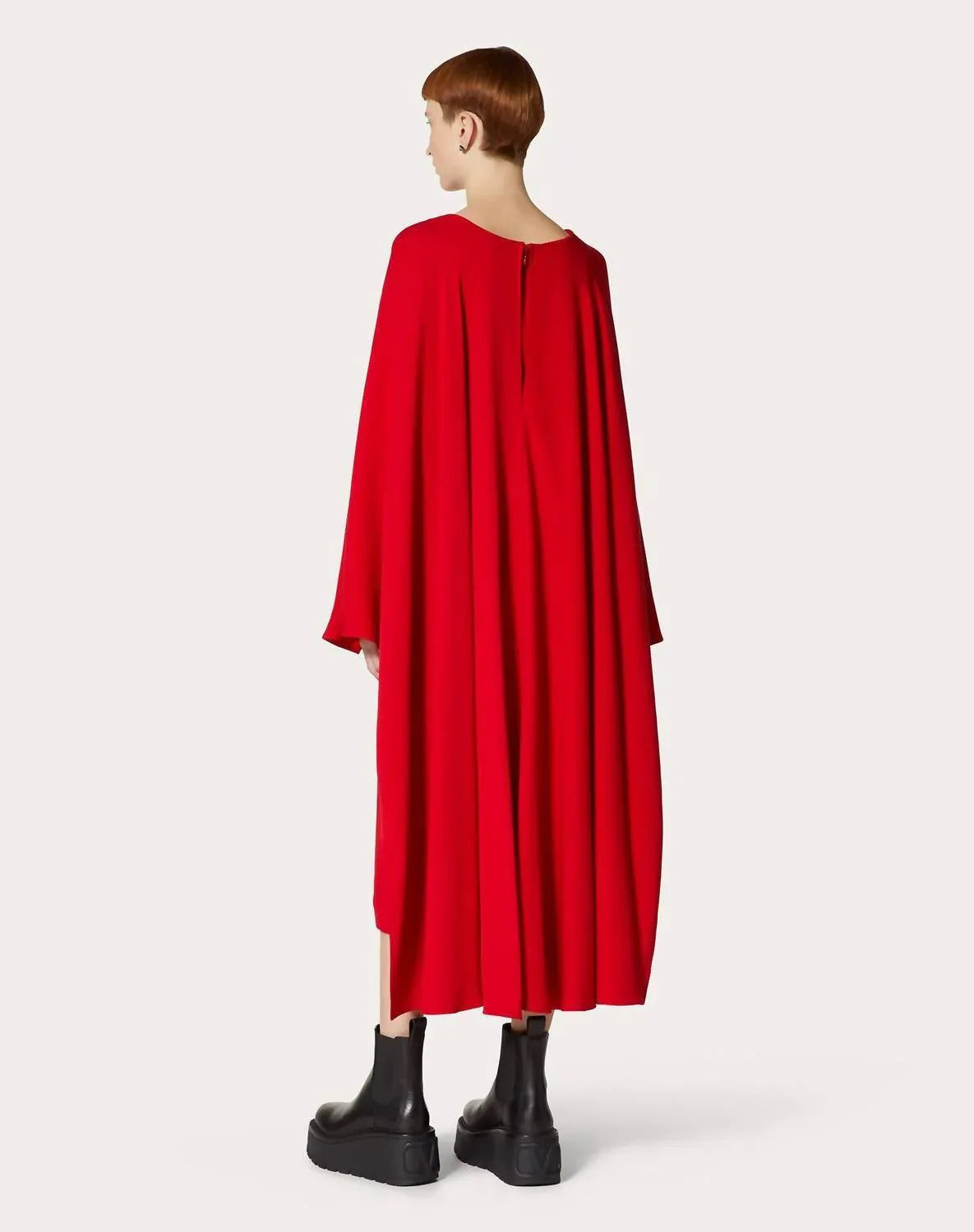 Cady-Seidenkleid mit Cape