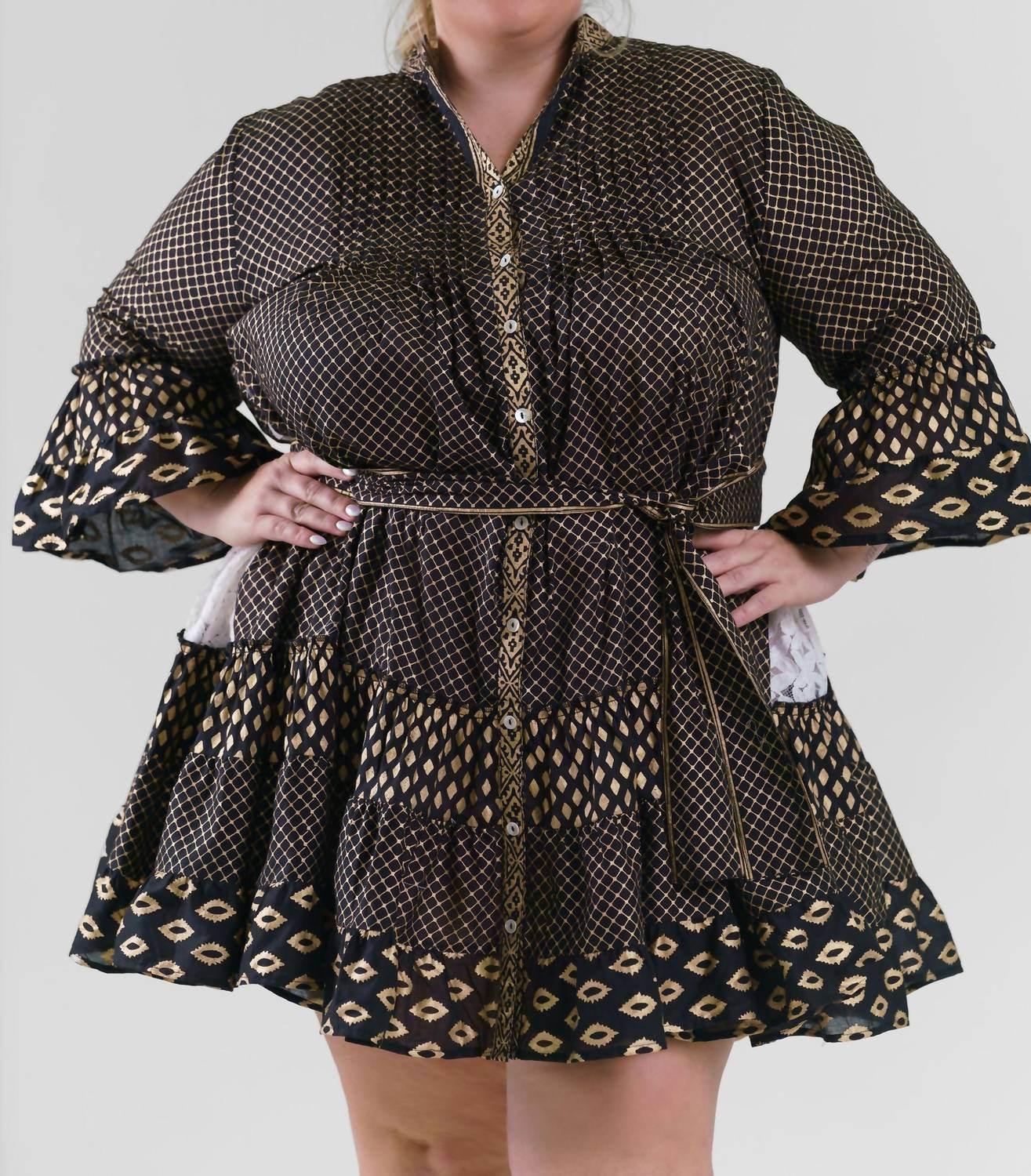 Kurzes Netzstoff-Minikleid – Große Größen