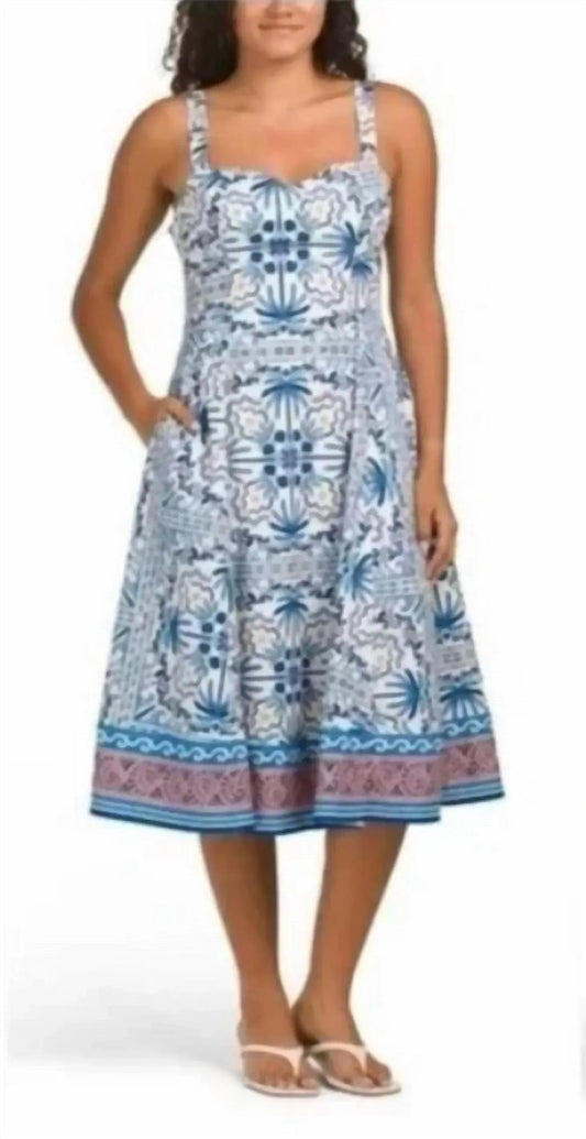 Midikleid mit Fliesenmuster und Herzausschnitt
