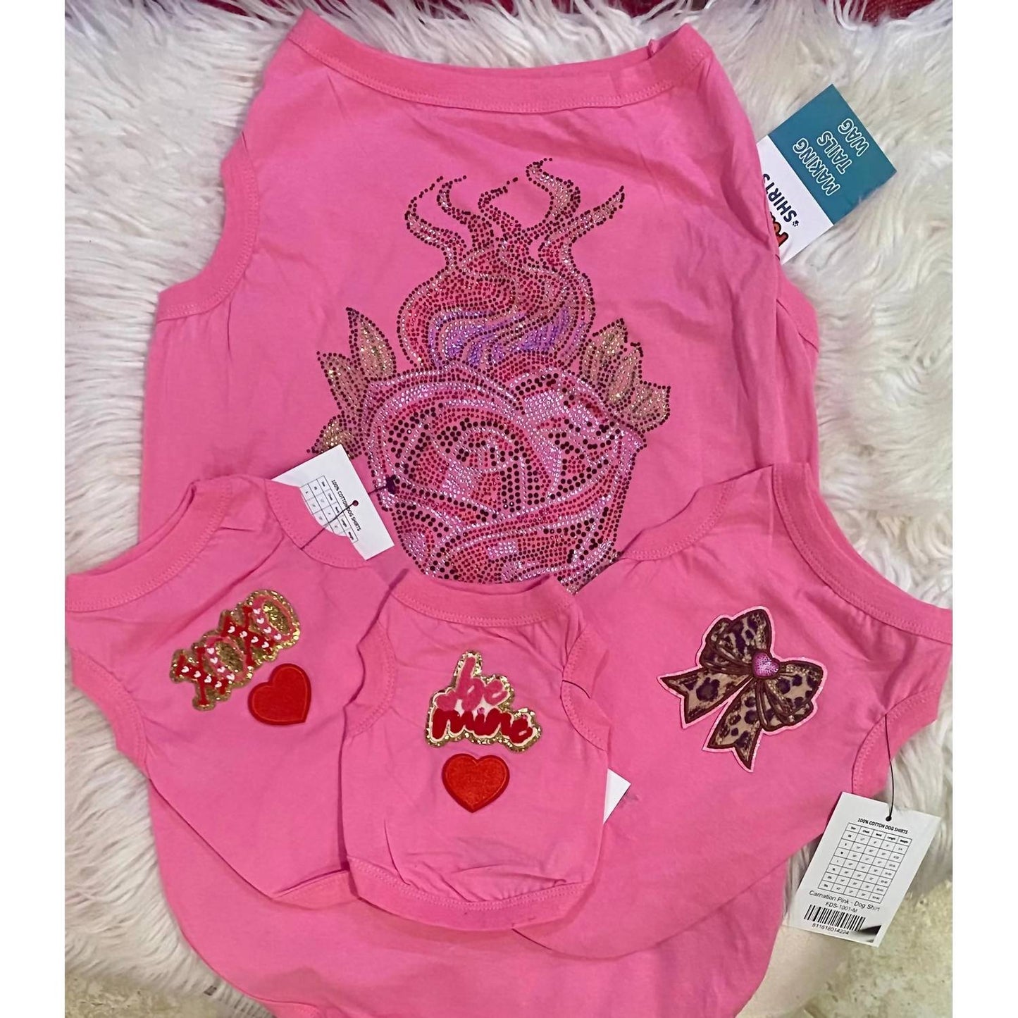 Hundes-Valentinstag-Patch & Strass-Flammenrosen-Design-Tanktop