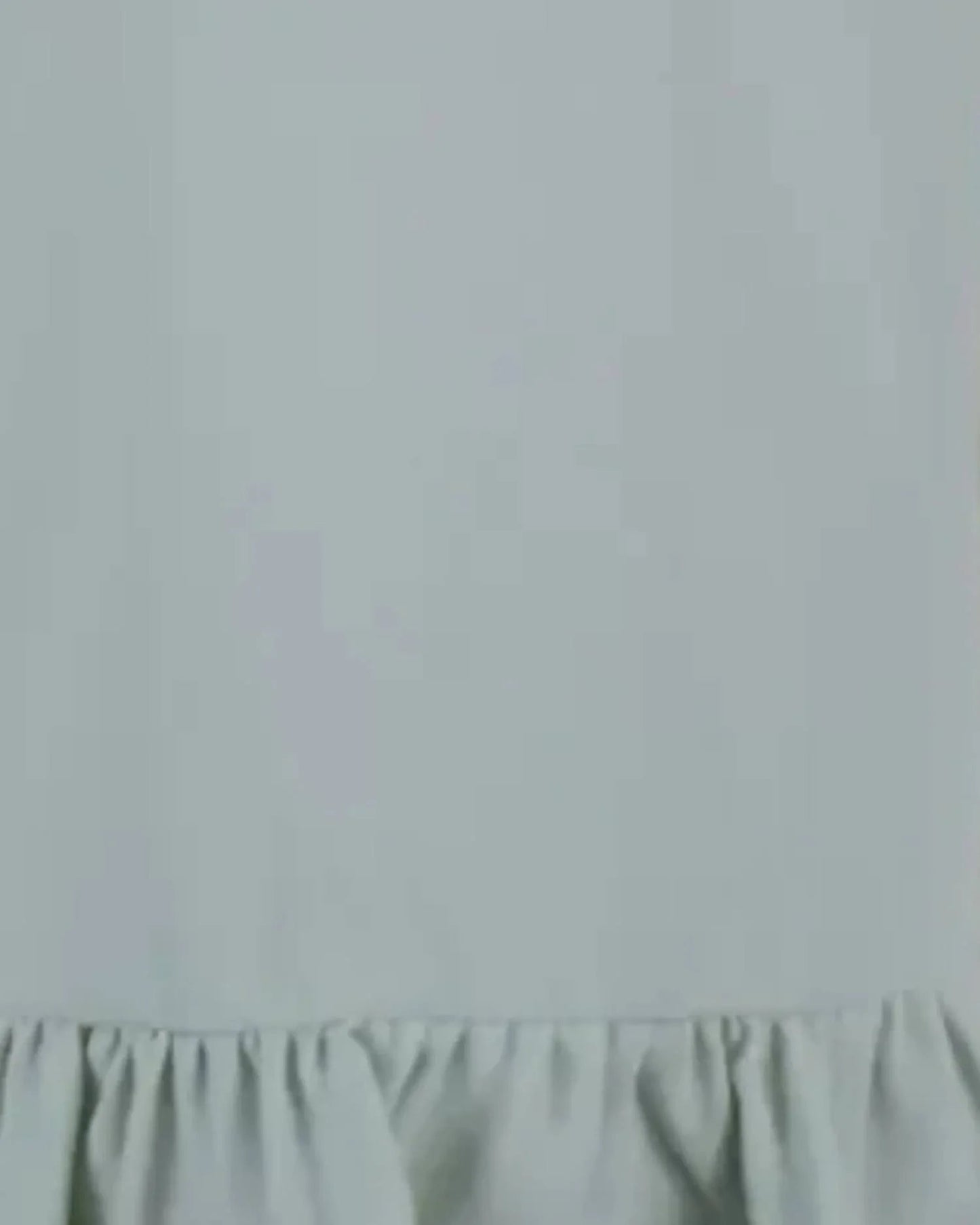 Mädchen Tanktop mit Rüschensaum und überkreuzten Trägern