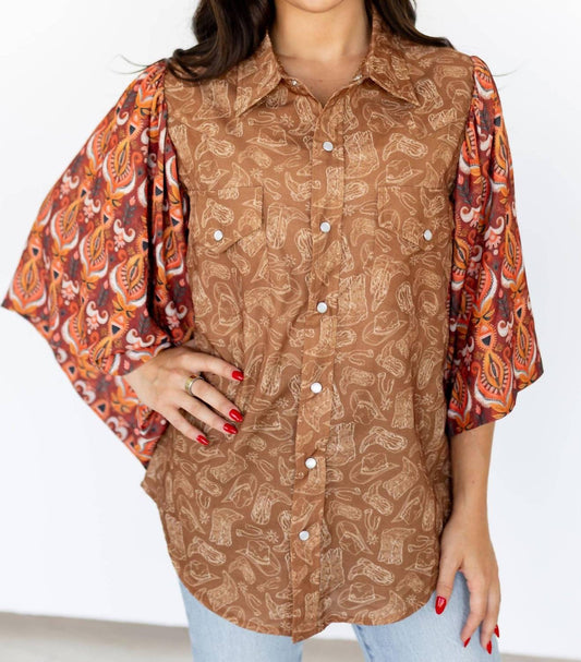 Abstrakte Westernbluse