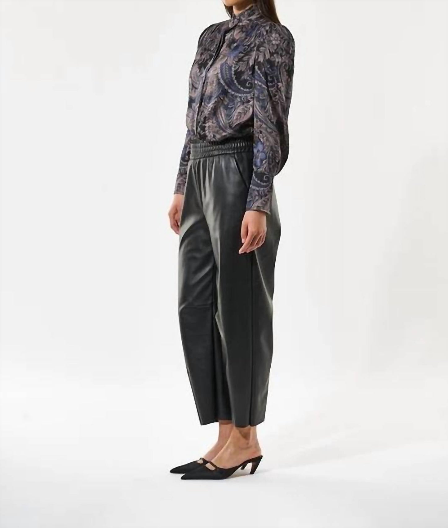 Nicola Long Bluse mit leichten Puffärmeln
