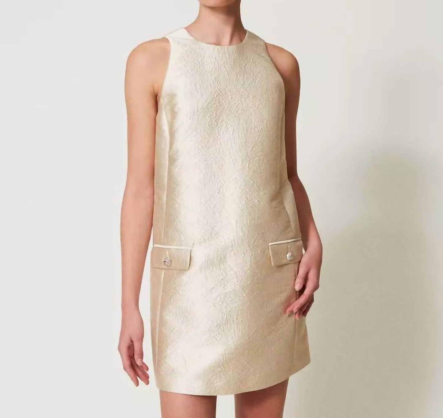Kurzes Neckholder-Kleid aus Brokatjacquard