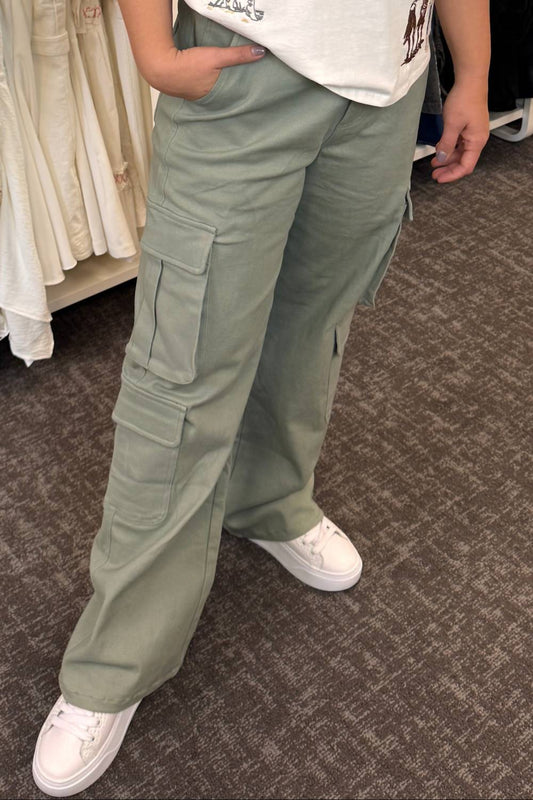 Cargo Pockets Straight Leg Pants