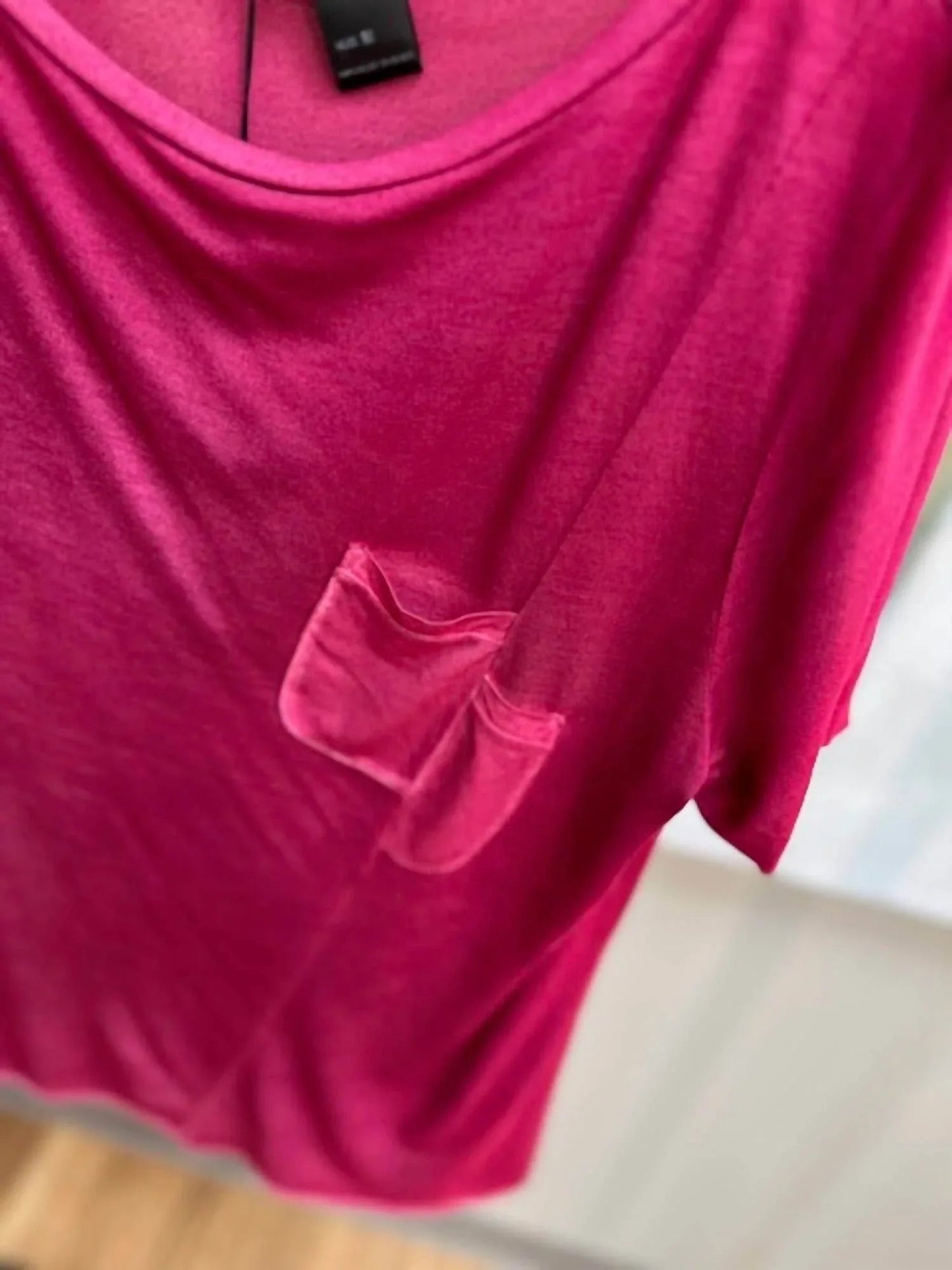 Kurzarm-Barchetta-Shirt mit Tasche