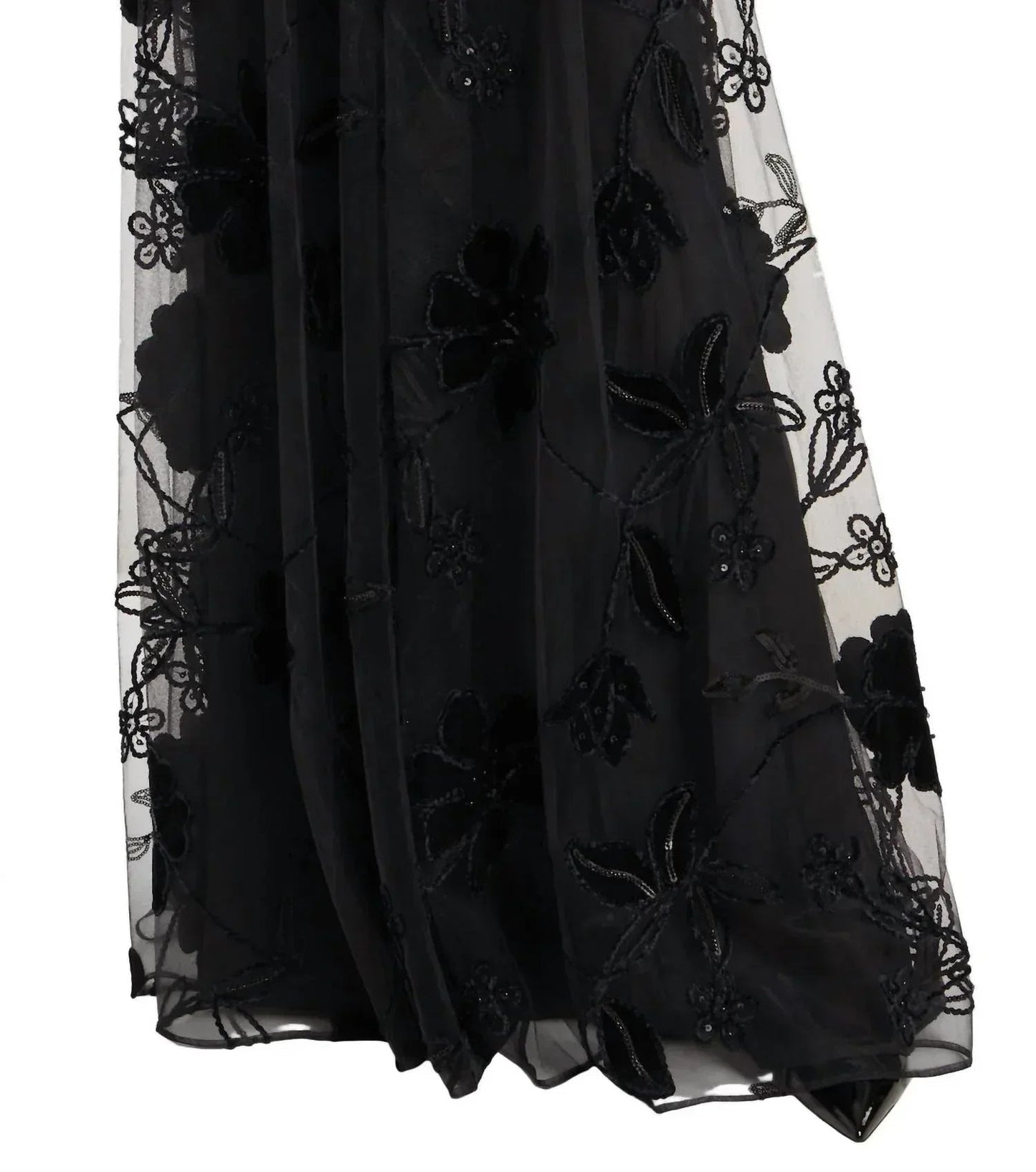 Kleid aus Samttüll mit Stickereien