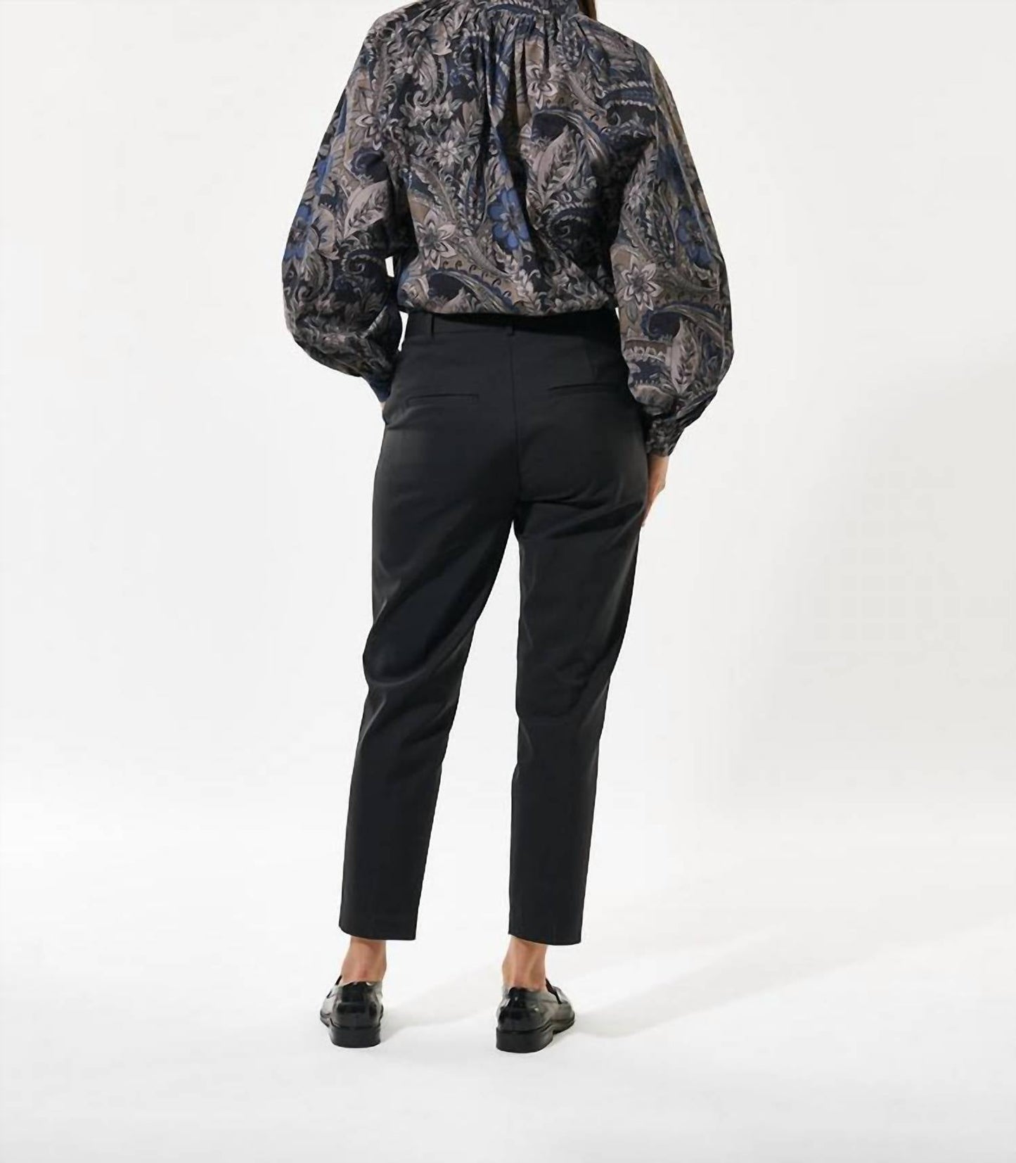 Nicola Long Bluse mit leichten Puffärmeln
