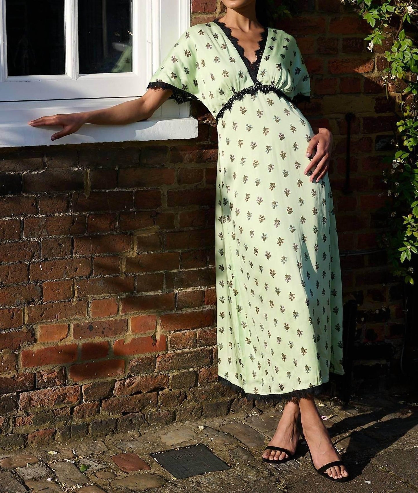 Cleo Kleid aus floraler Spitze