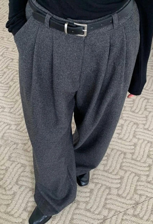 Maßgeschneiderte weite Hose