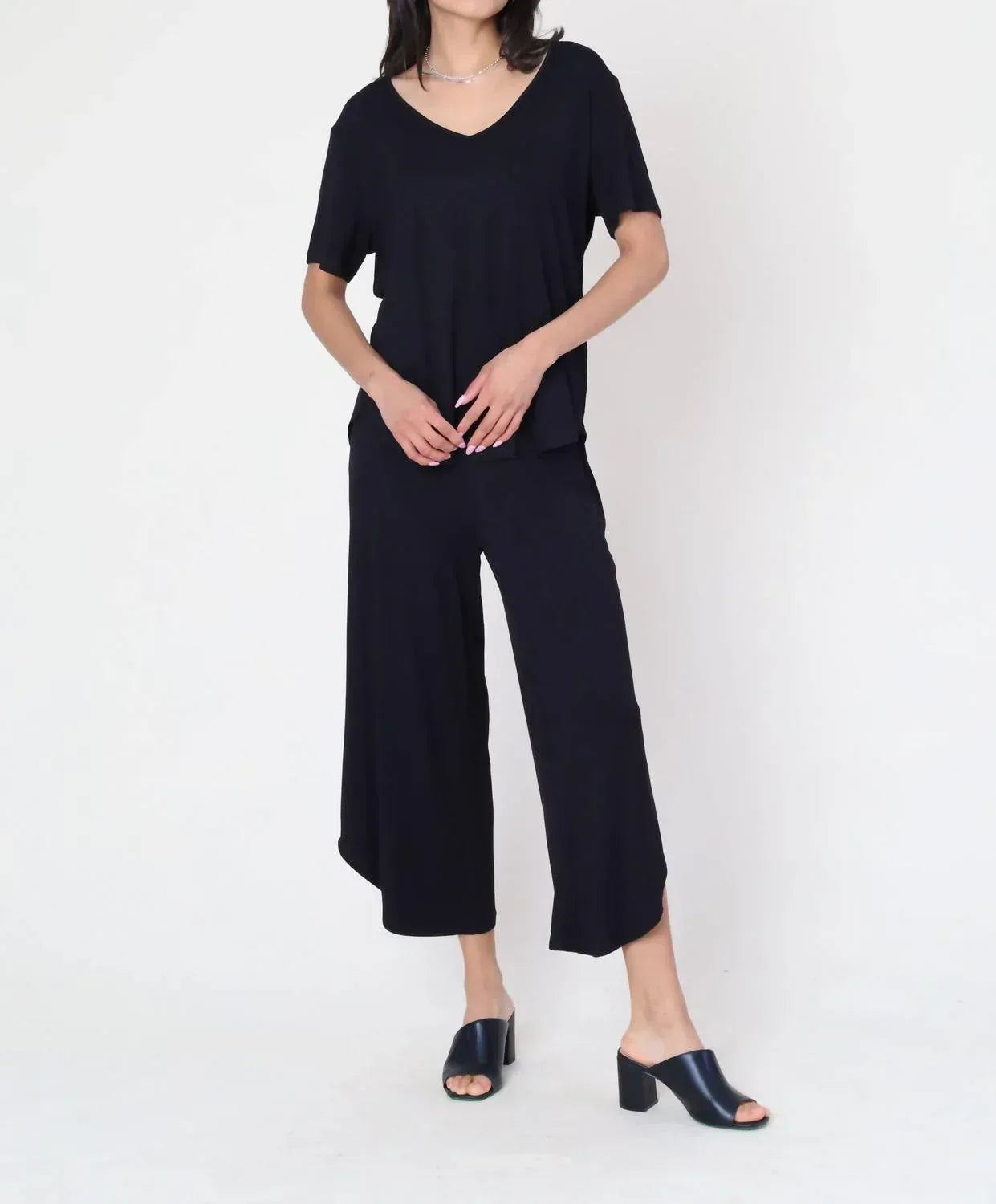 Breathable Bamboo Capri Pants