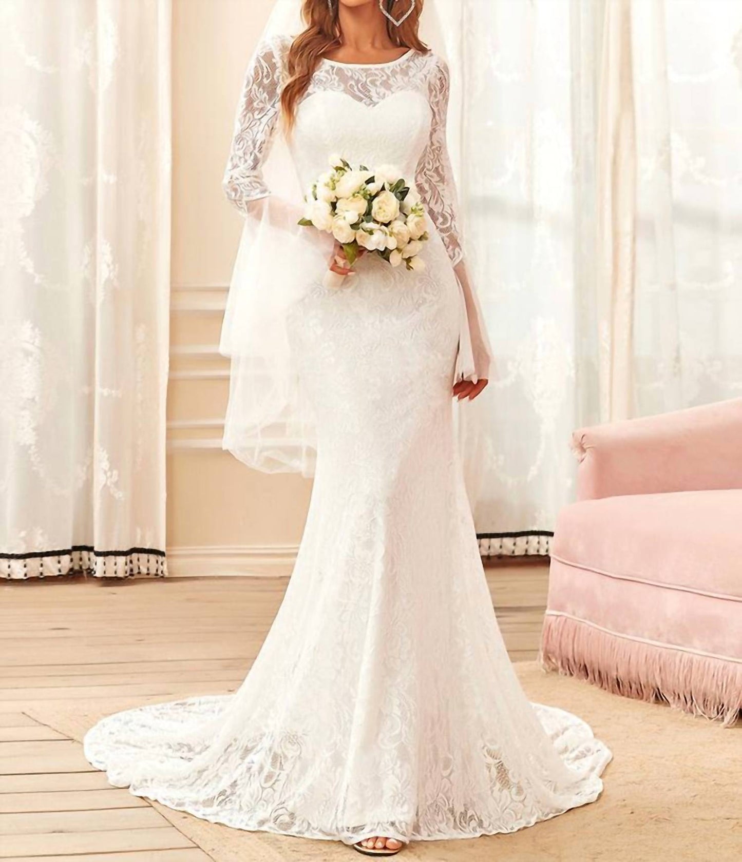Rundhals-Brautkleid mit langen Pagodenärmeln