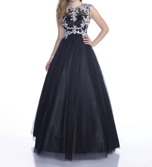 Crewneck Sleeveless Maxi Dress