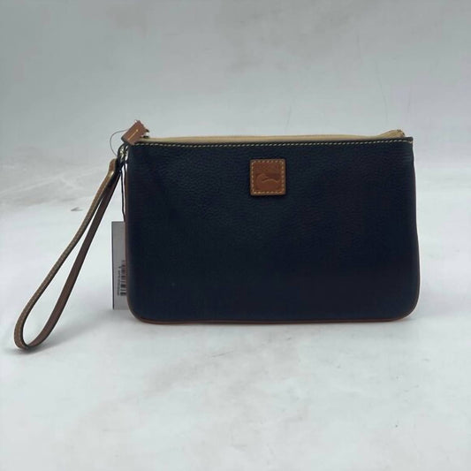 Women's Pebble Grain Leather Large Wristlet