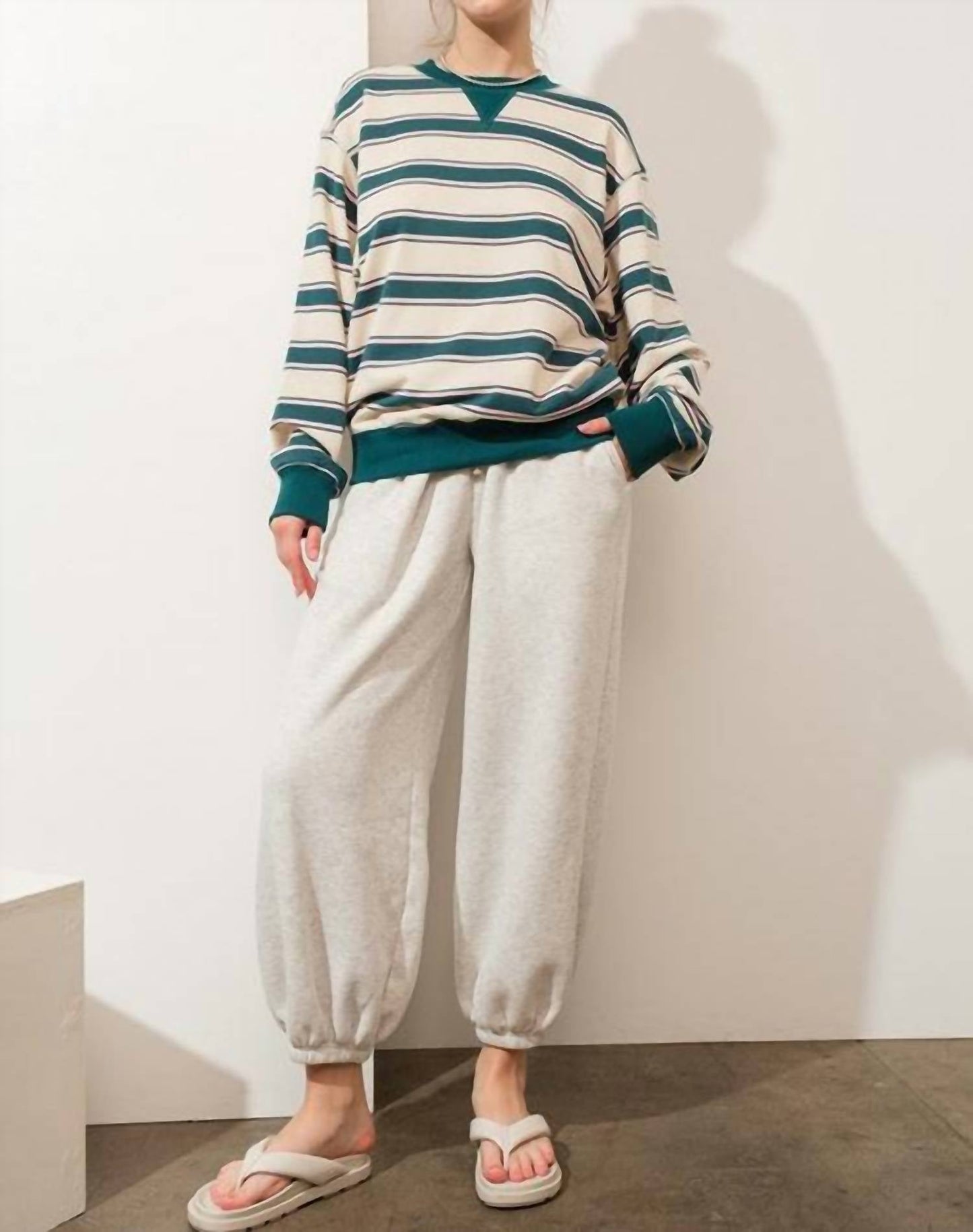 Gestreiftes Retro-Sweatshirt mit Rundhalsausschnitt