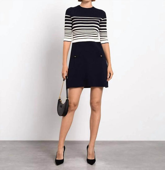 Kleid aus Viskose und Lurex