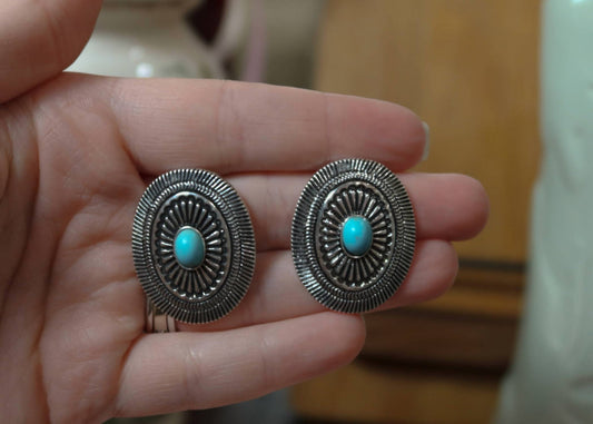 Women's Stellar Oval Concho Earrings