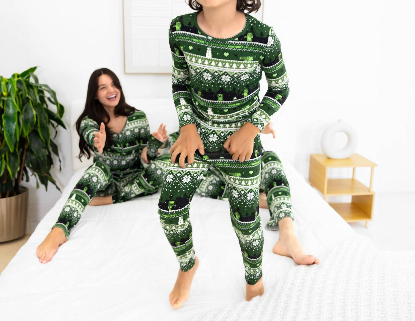 Women's Minecraft Creeper Holiday Bamboo Pajama Set