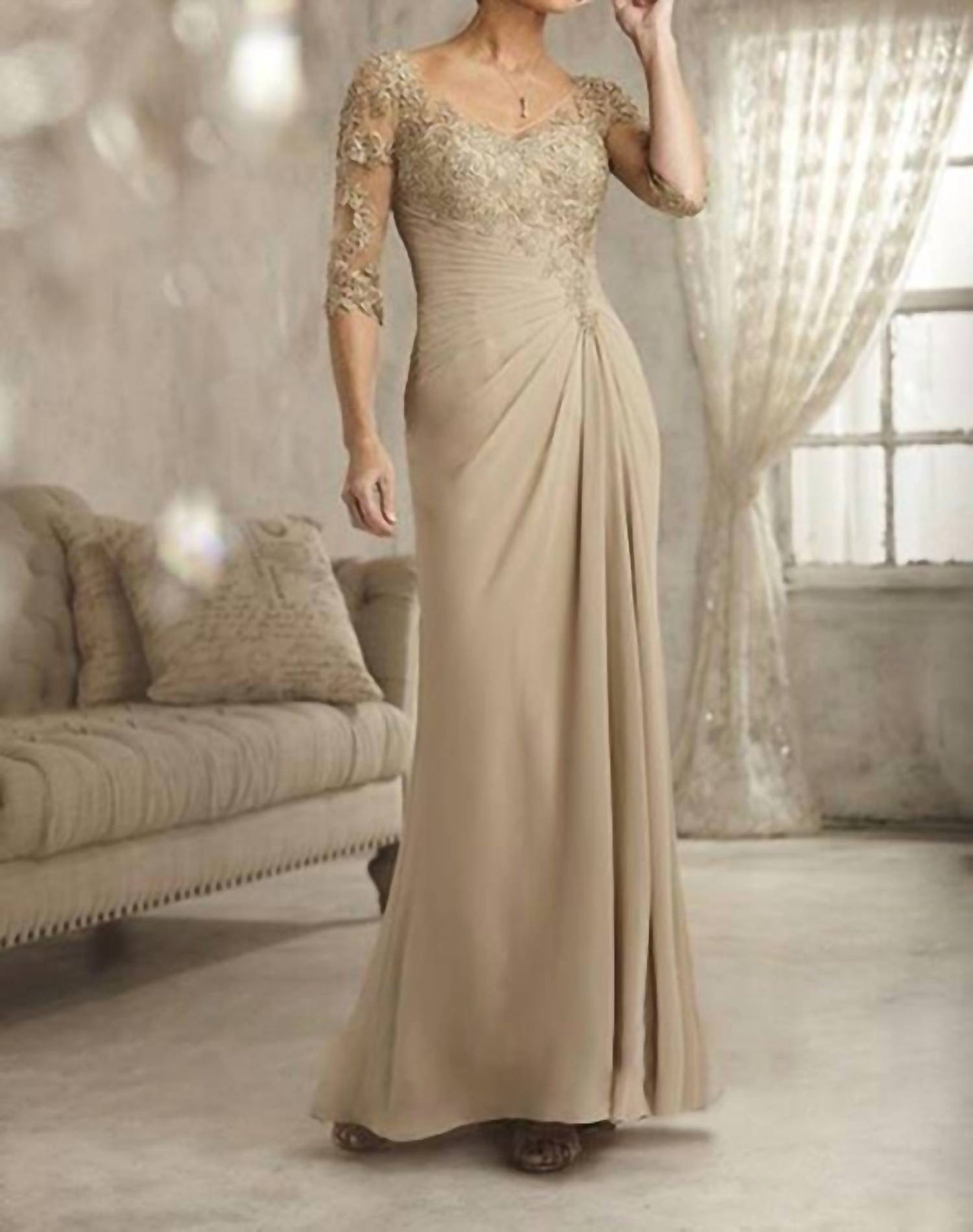 Kleid mit Illusionsärmeln und Spitzenoberteil