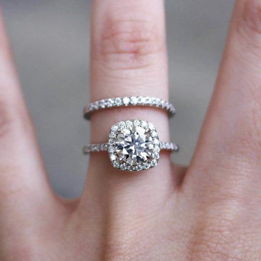 Women's Moissanite Wedding Ring Set