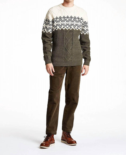 Zweifarbiger Zopfstrickpullover mit Eiergarn