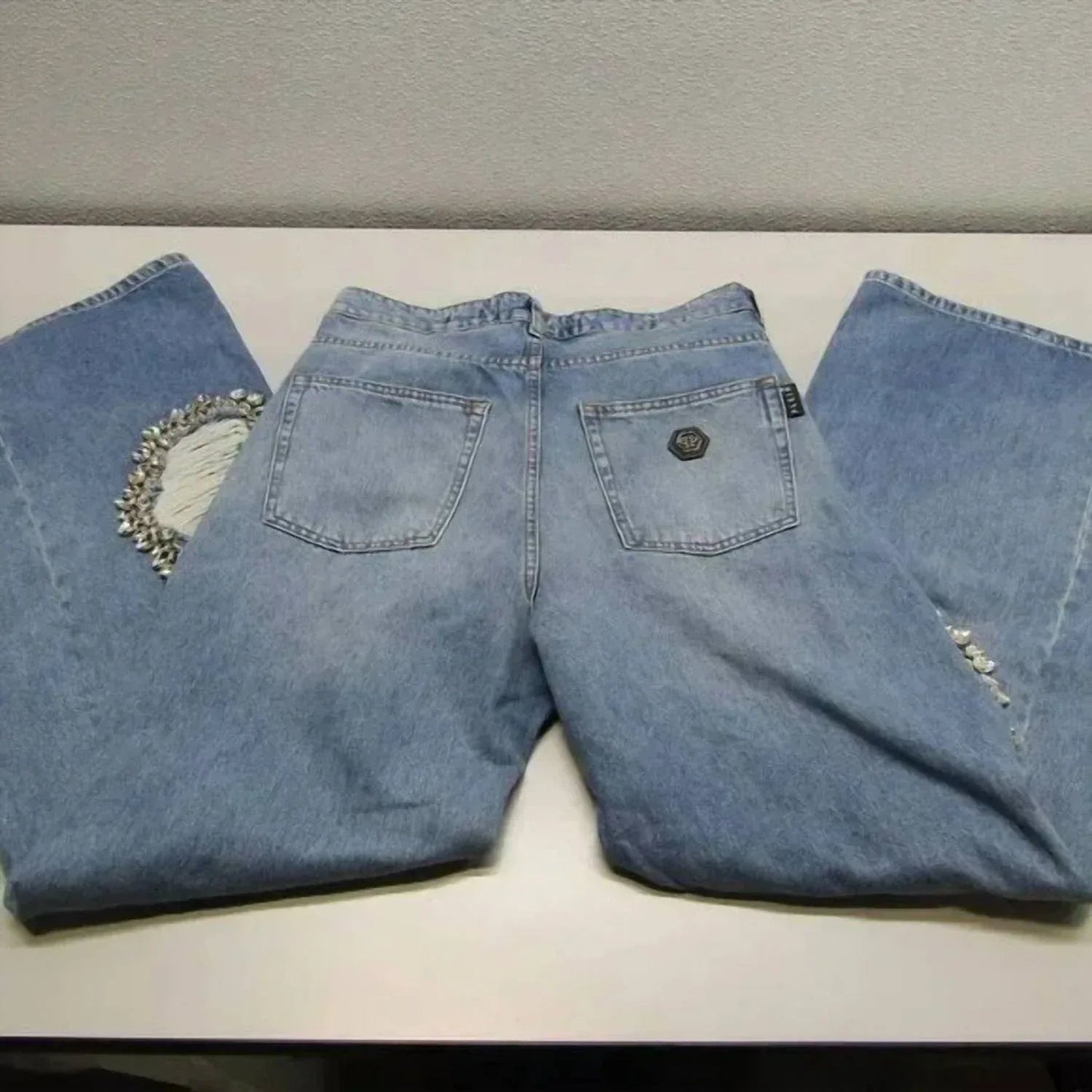Damen-Jeans im Skater-Stil mit weitem Bein und Used-Look