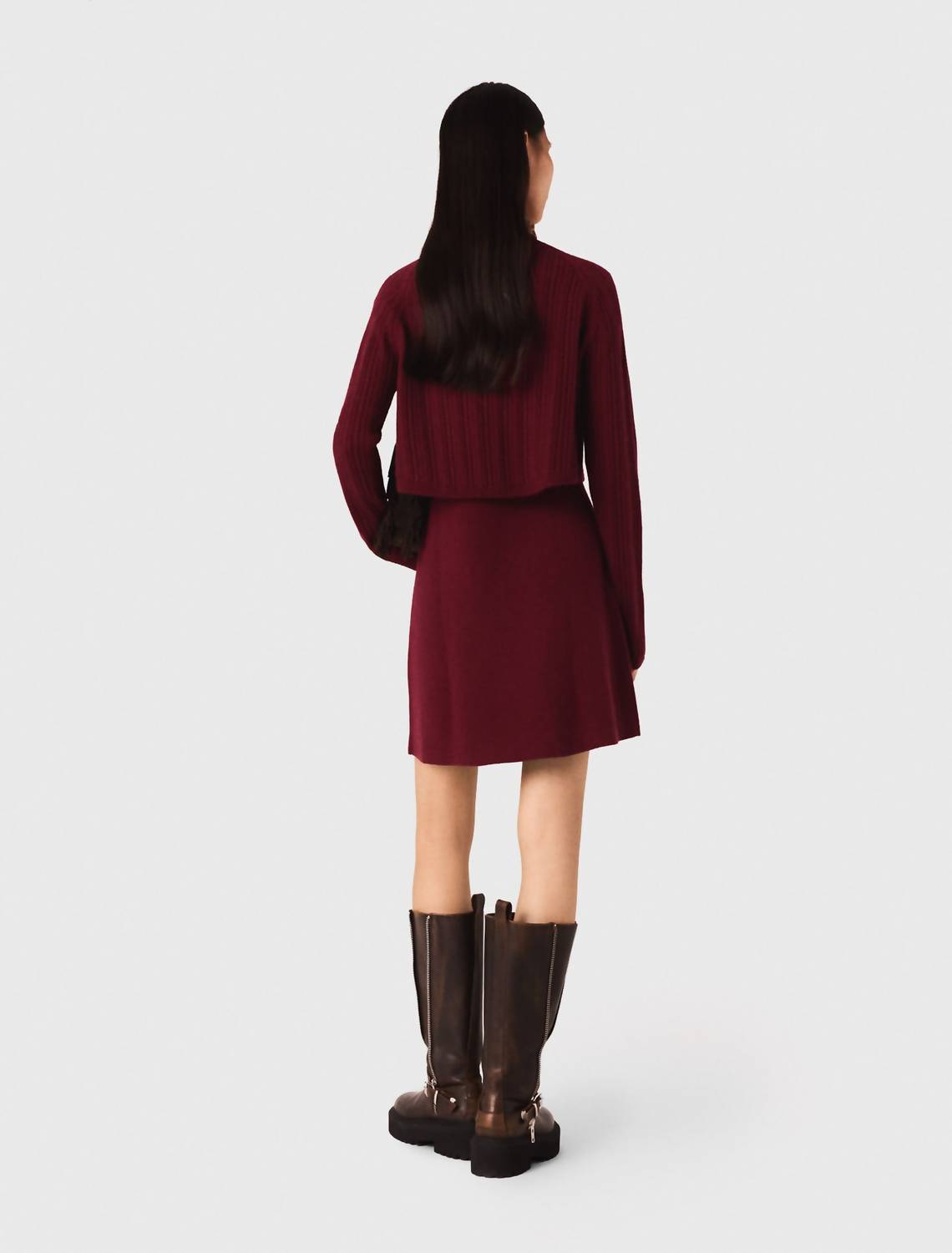 Kurzer Zopfstrickpullover mit Mock Neck