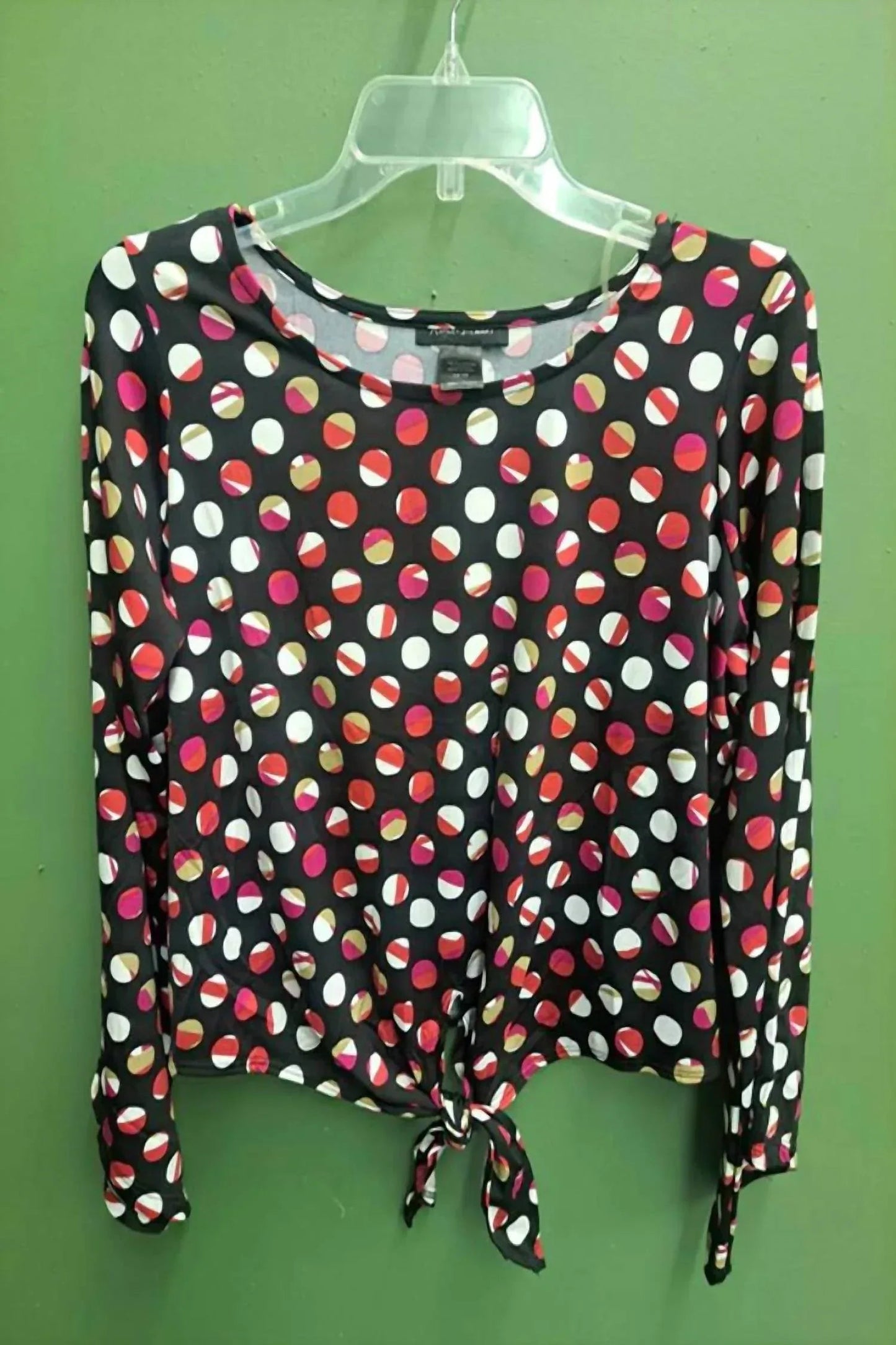 Damenbluse mit Tupfenmuster