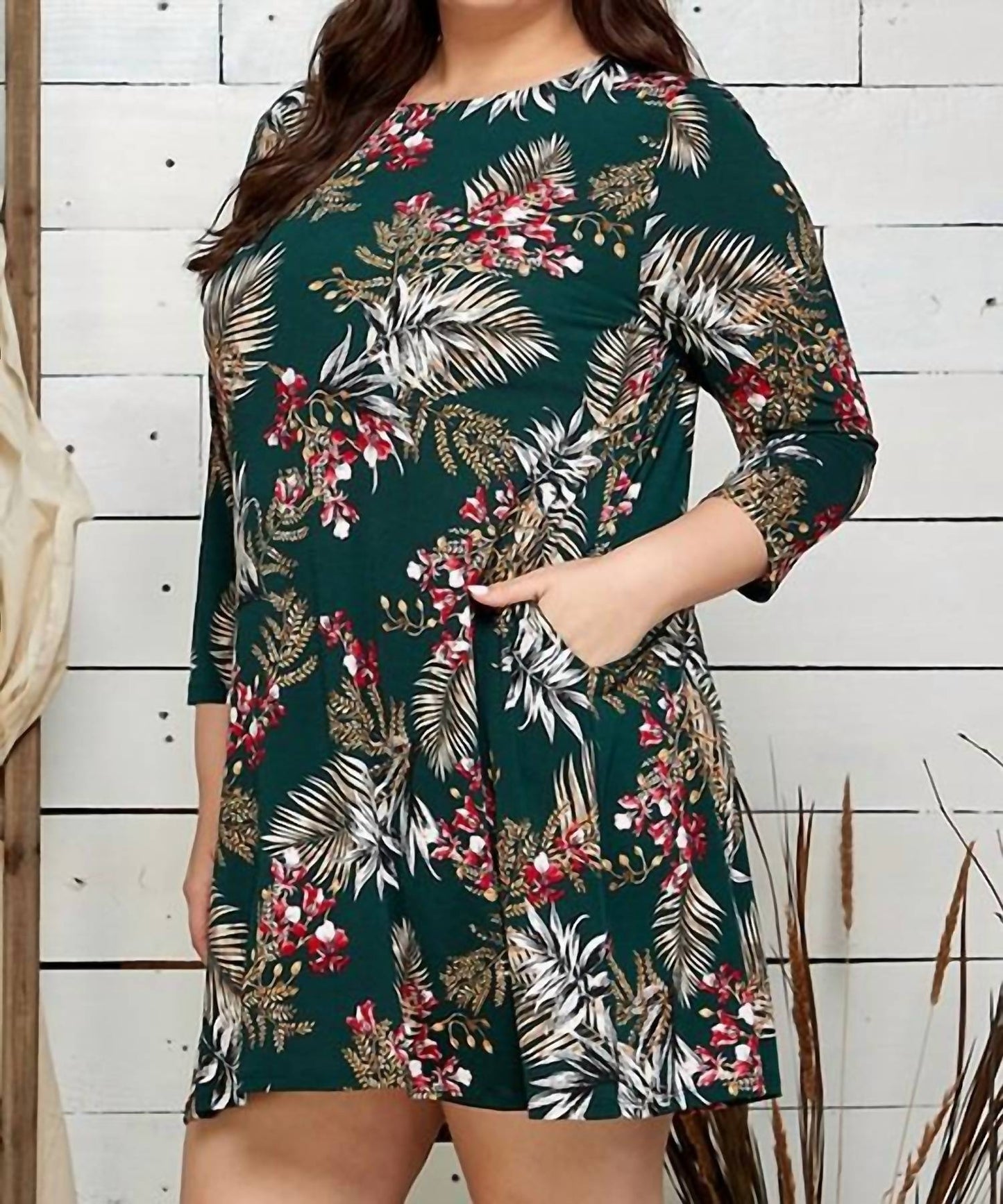 Perfektes florales Mini-Kleid für den Urlaub – Große Größen