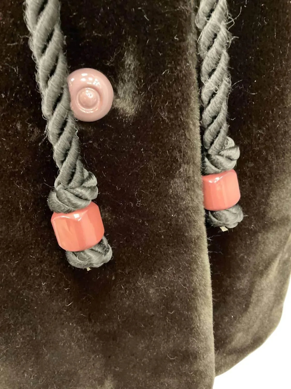 PRE-LOVED WOMEN'S FAUX FUR JACKET