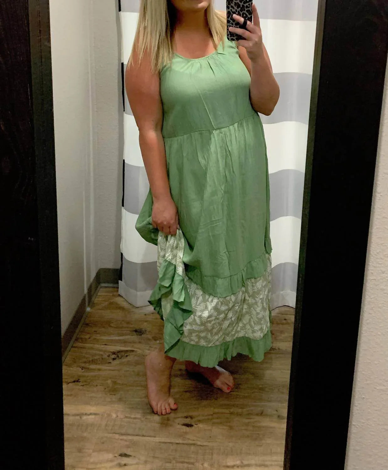 Maxikleid mit Blätterdruck
